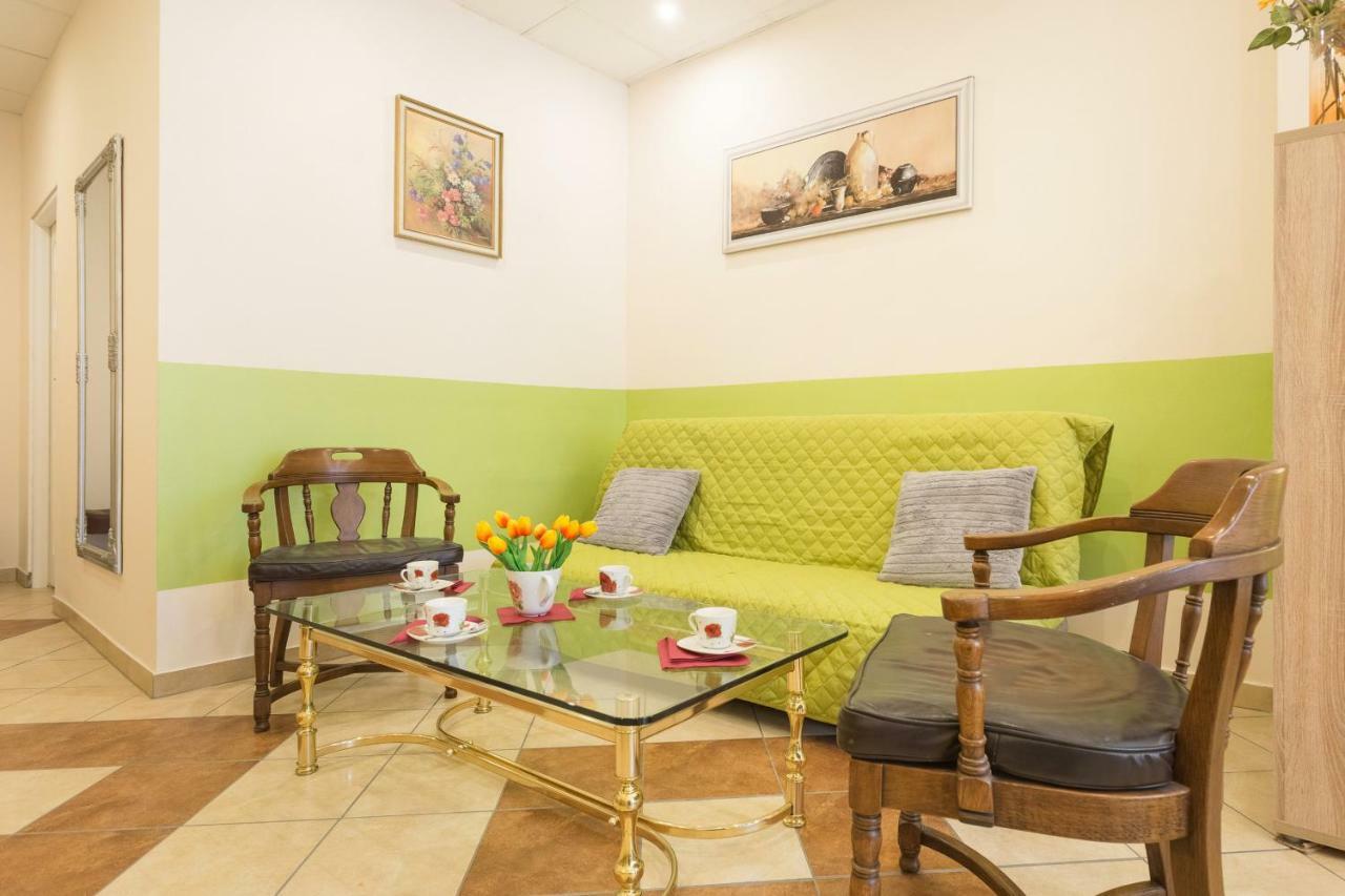 Downtown Family Shopping Street Polwiejska By Renters